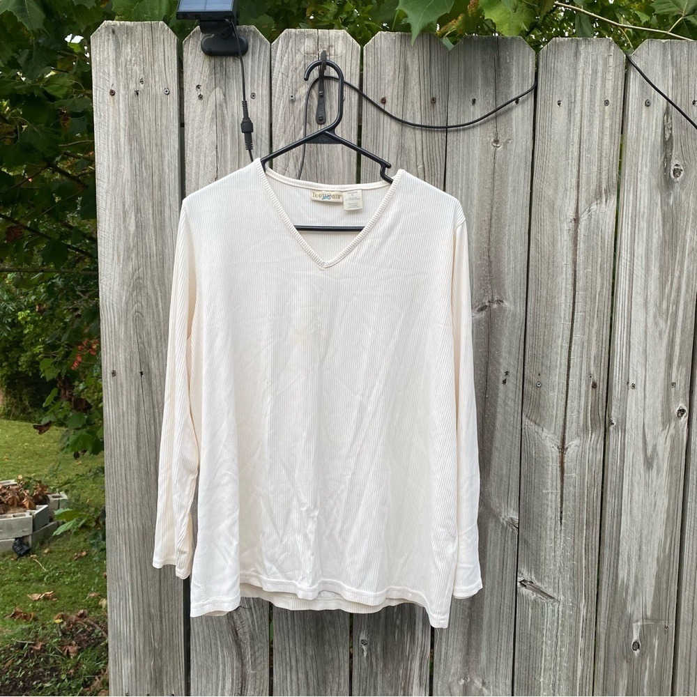 GUC TravelSmith‎ XL Cream Ribbed V-Neck Long Sleeve Top Style 5923 Made in USA
